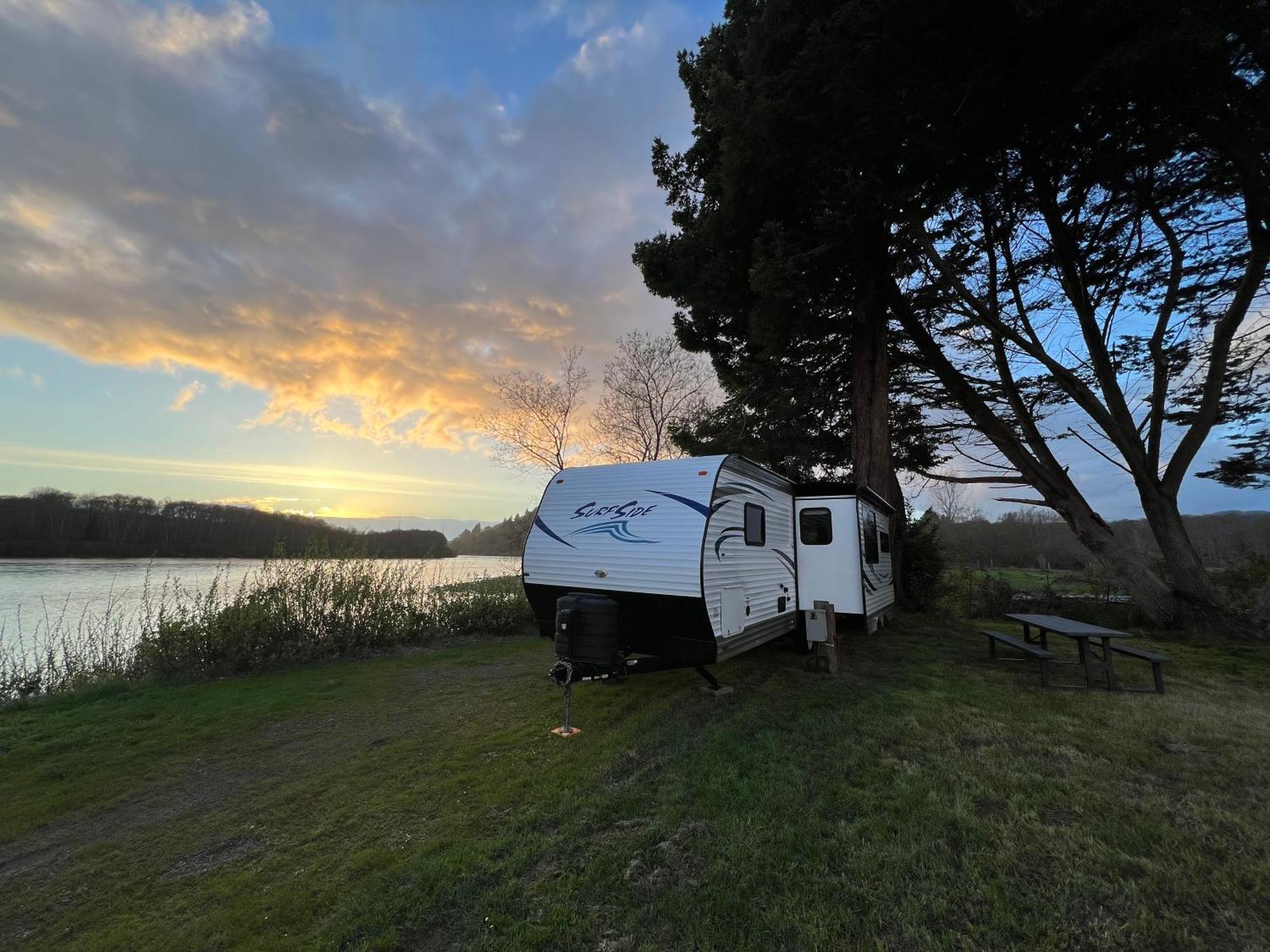 Surfside Glamping Camper Hotel Klamath Exterior foto